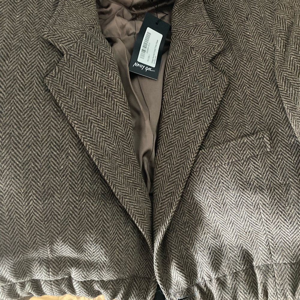 Cropped tweed blazer